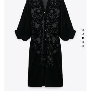 NWT Zara embroidered velvet kimono